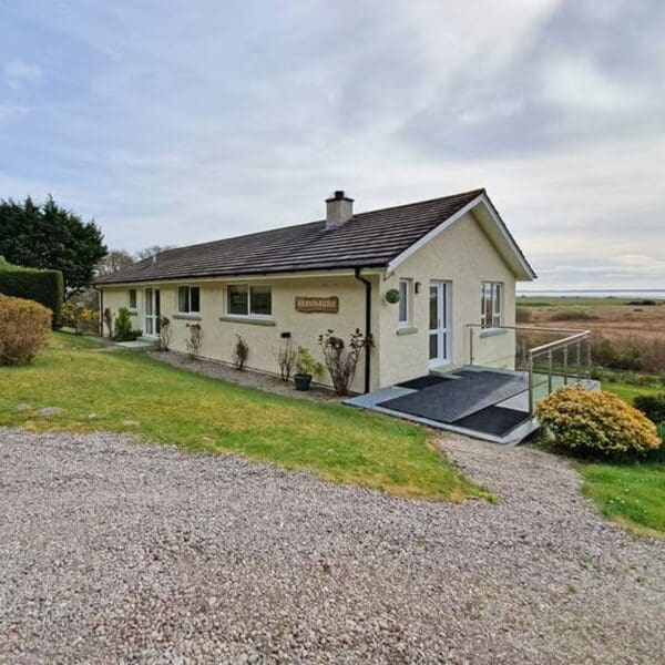 Exterior, Beannachd Dornoch