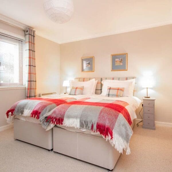Twin bedroom, Strathy holiday home, Dornoch