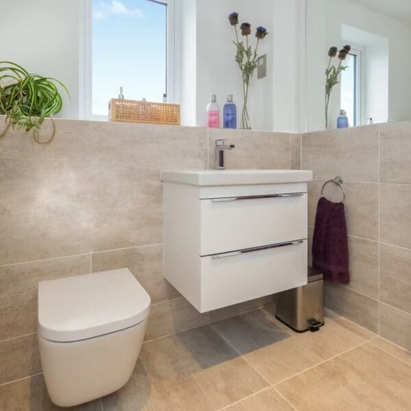 Sink and loo, Thistledown holiday apartment, Dornoch