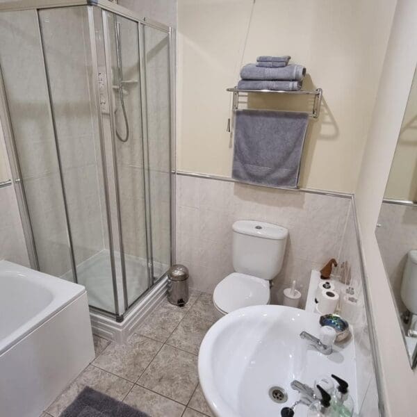 Bathroom of Dornoch Square Apartment