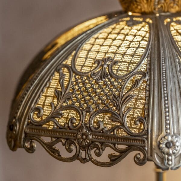 Tiffany style metal lamp shade