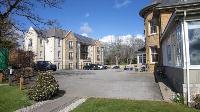 11 Royal Golf Gardens