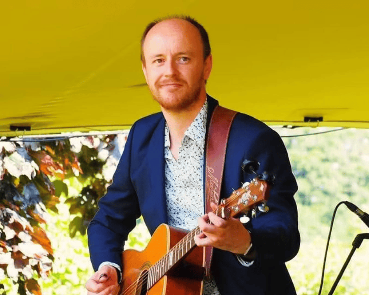 Liam Ross & Band